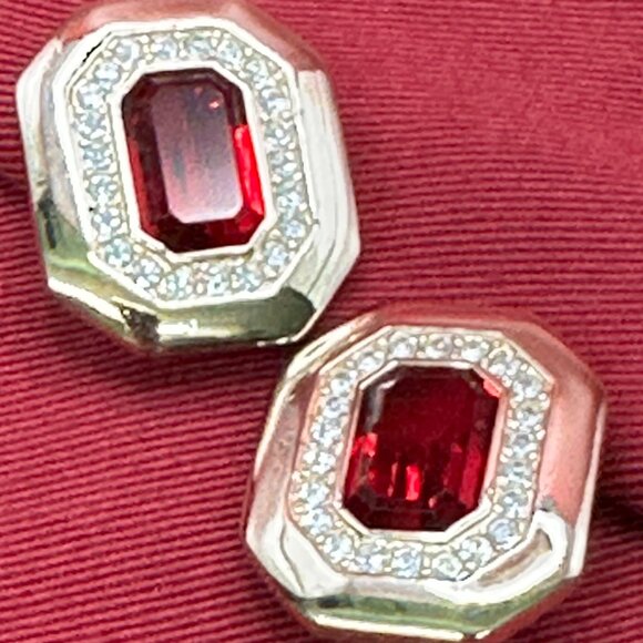 VTG Large SwarovskI S.A.L. Red & Clear Crystal Clip Earrings - Picture 4 of 15